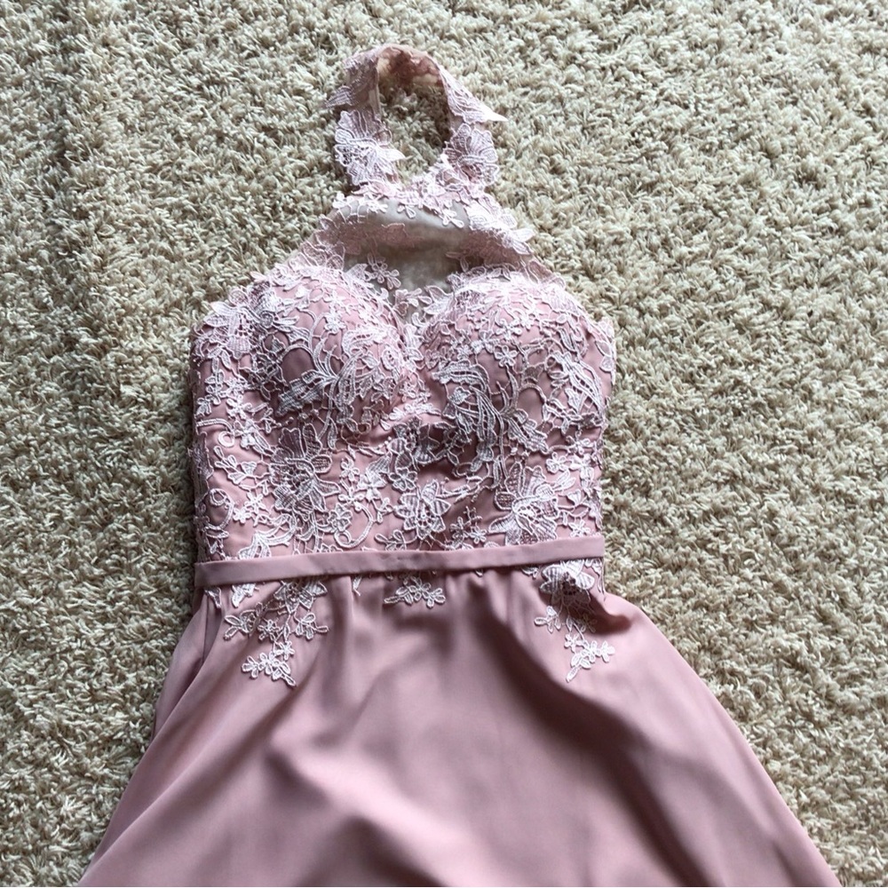Women’s Dress Size 2-4 (# Prom)